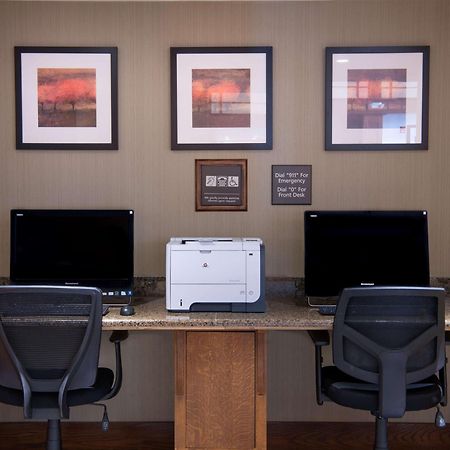 Hampton Inn & Suites Rochester/Виктор Екстериор снимка