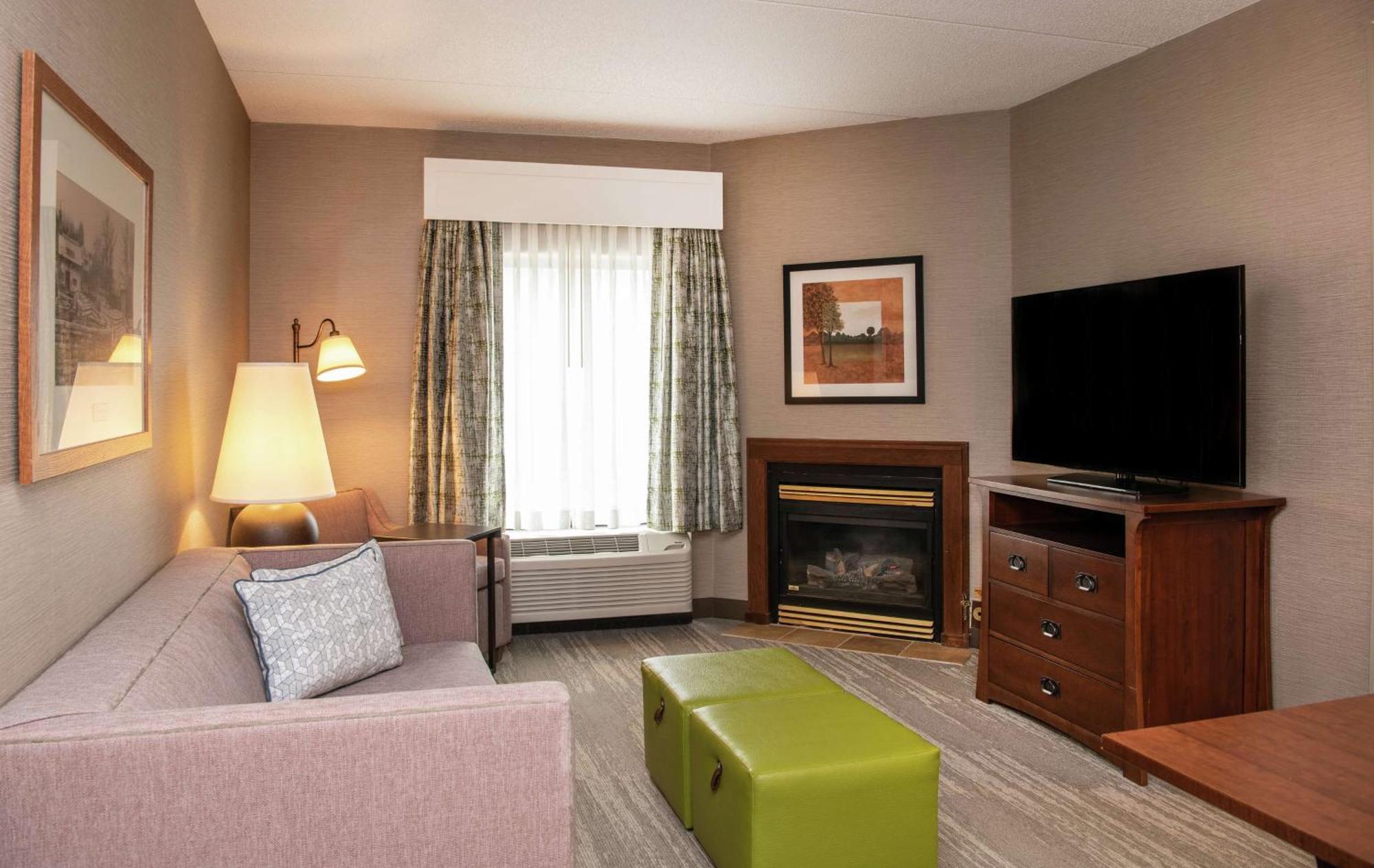 Hampton Inn & Suites Rochester/Виктор Екстериор снимка