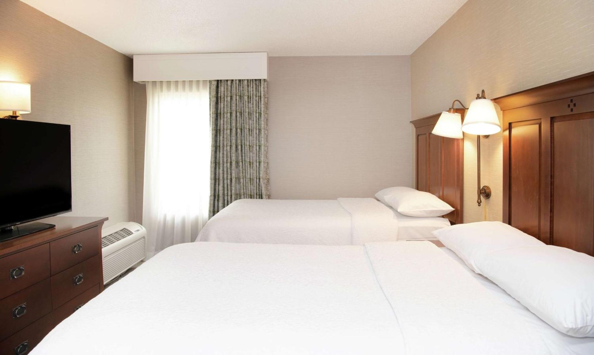 Hampton Inn & Suites Rochester/Виктор Екстериор снимка