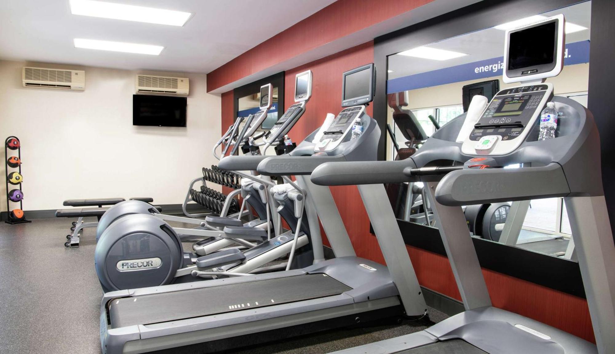 Hampton Inn & Suites Rochester/Виктор Екстериор снимка