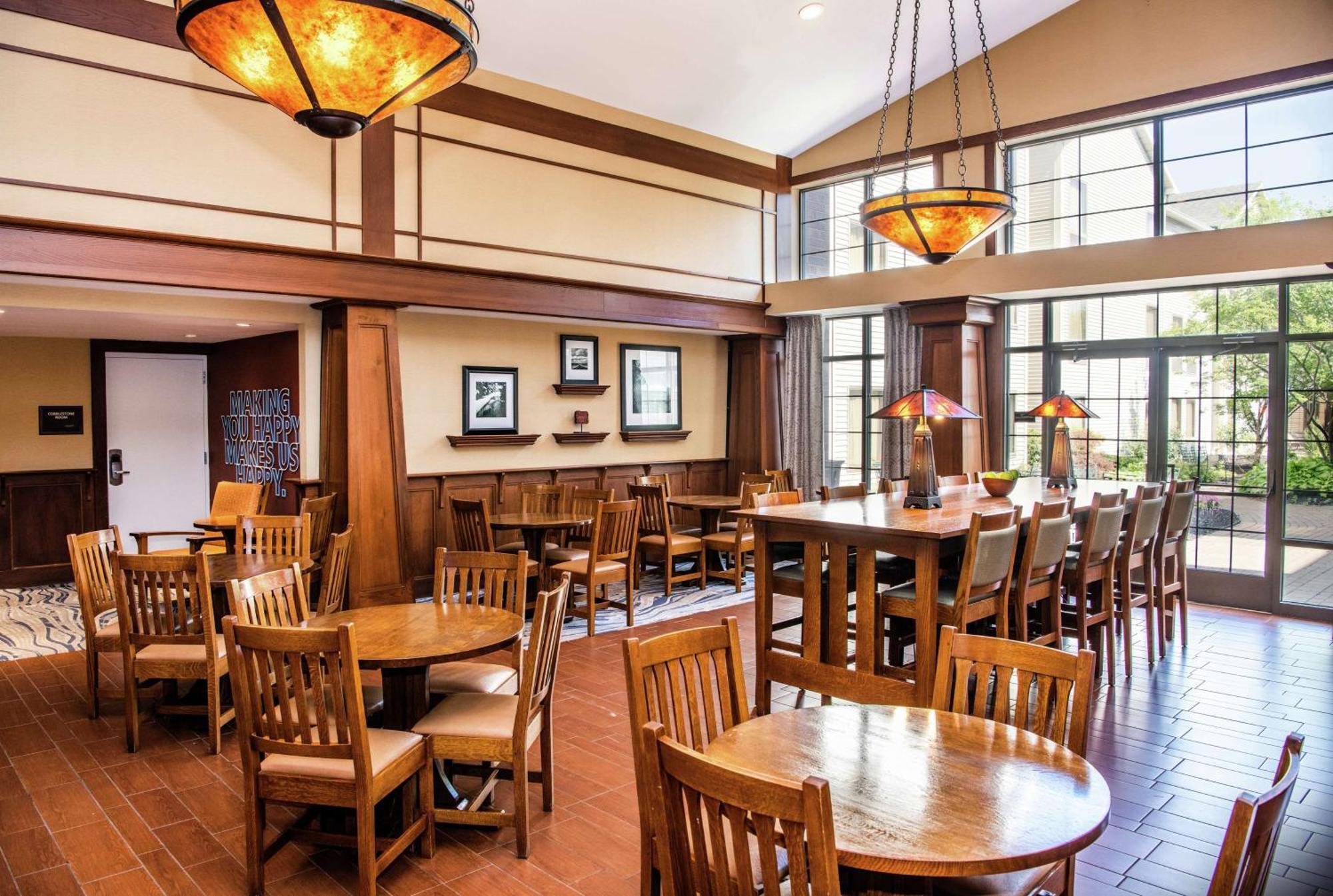 Hampton Inn & Suites Rochester/Виктор Екстериор снимка
