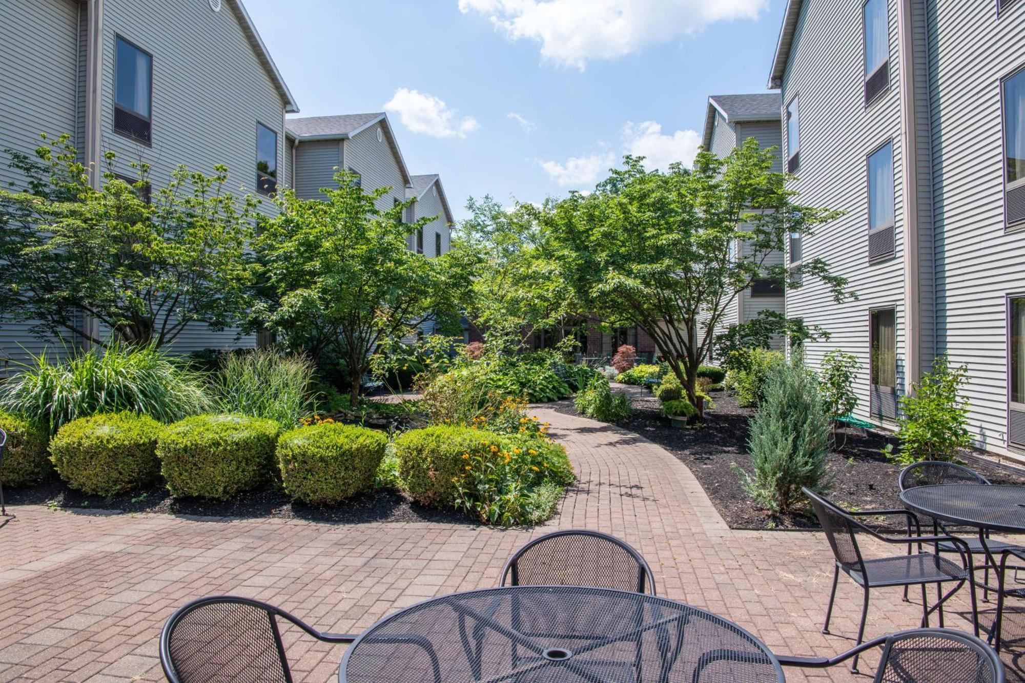Hampton Inn & Suites Rochester/Виктор Екстериор снимка