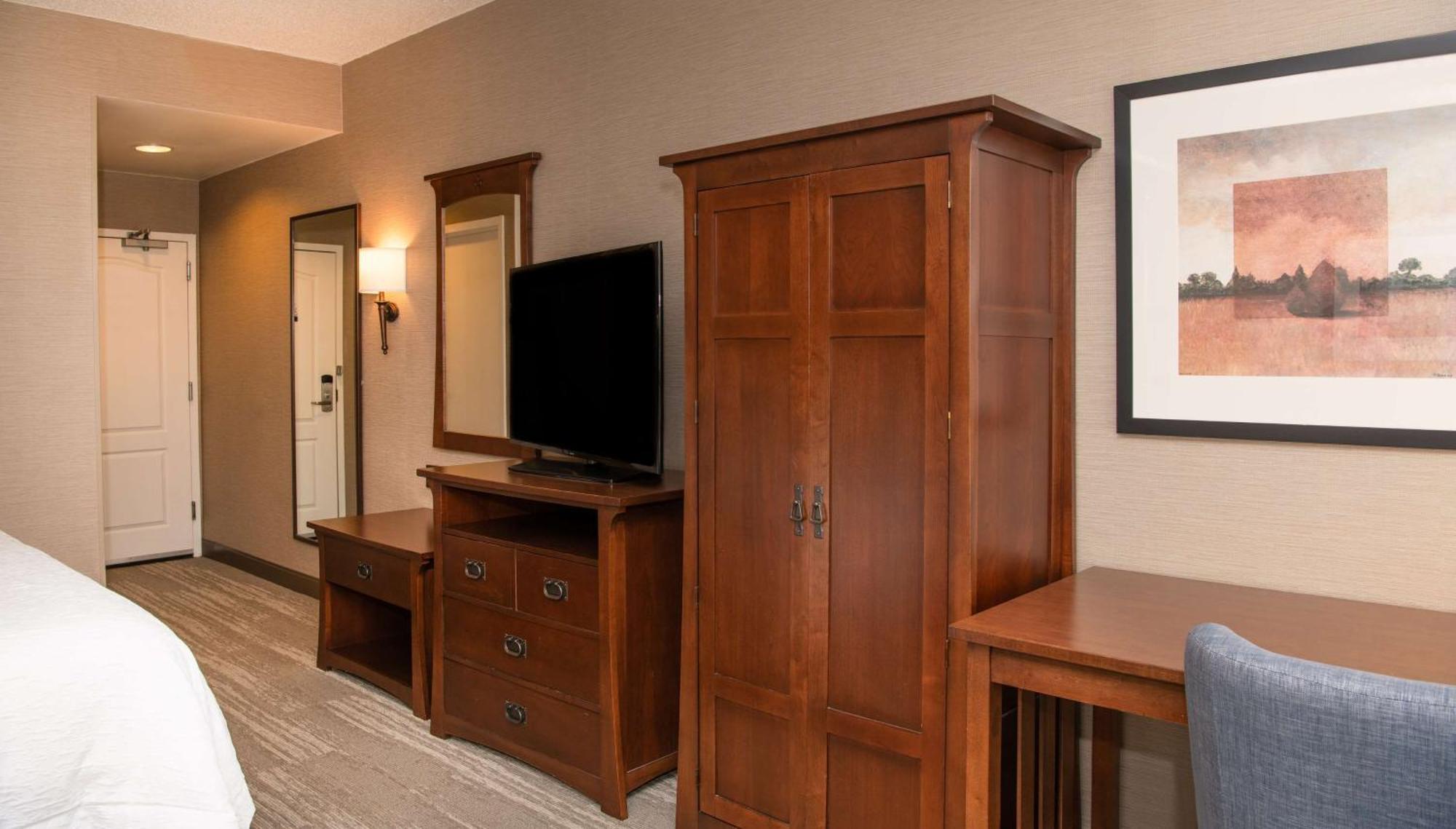 Hampton Inn & Suites Rochester/Виктор Екстериор снимка