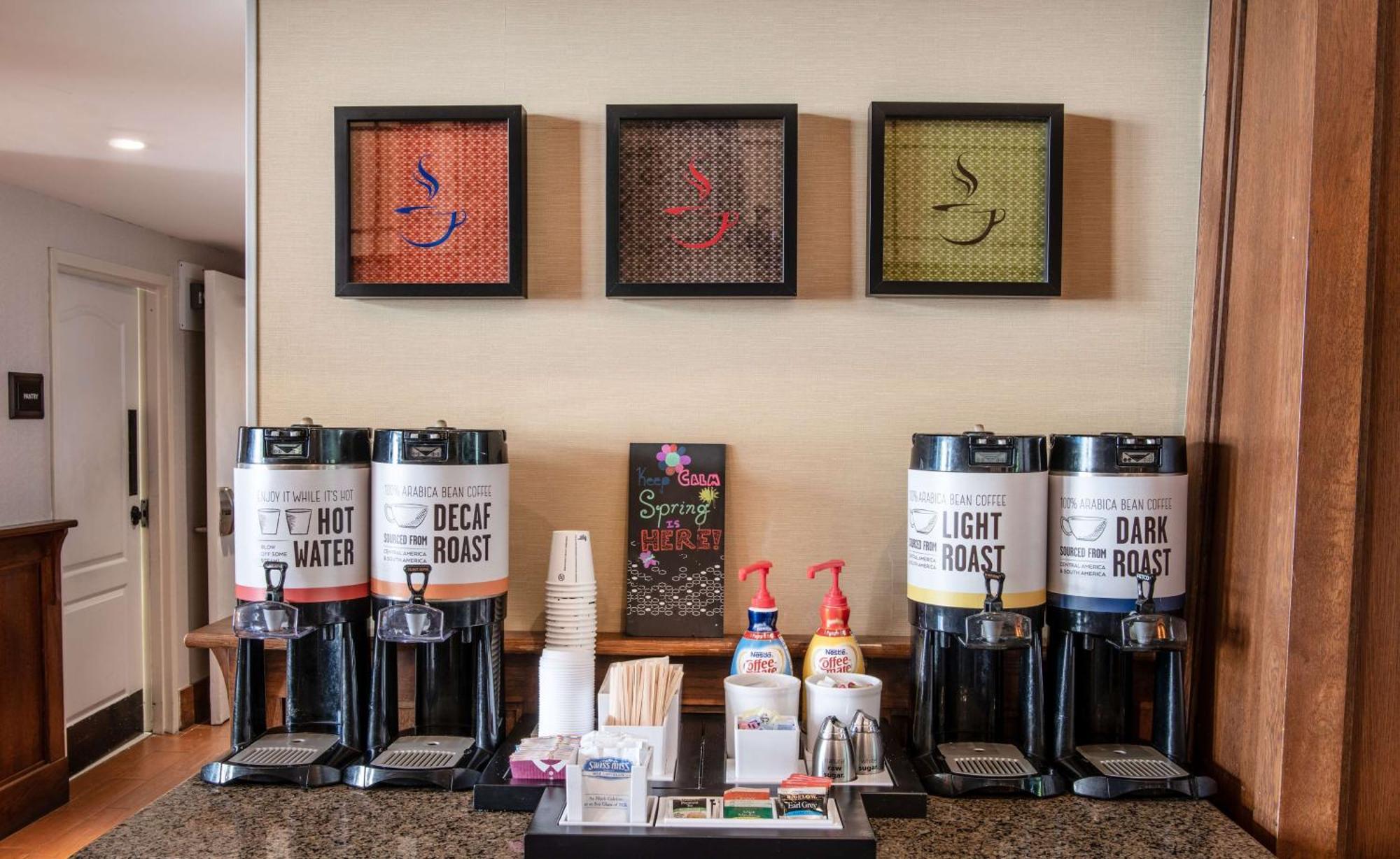 Hampton Inn & Suites Rochester/Виктор Екстериор снимка