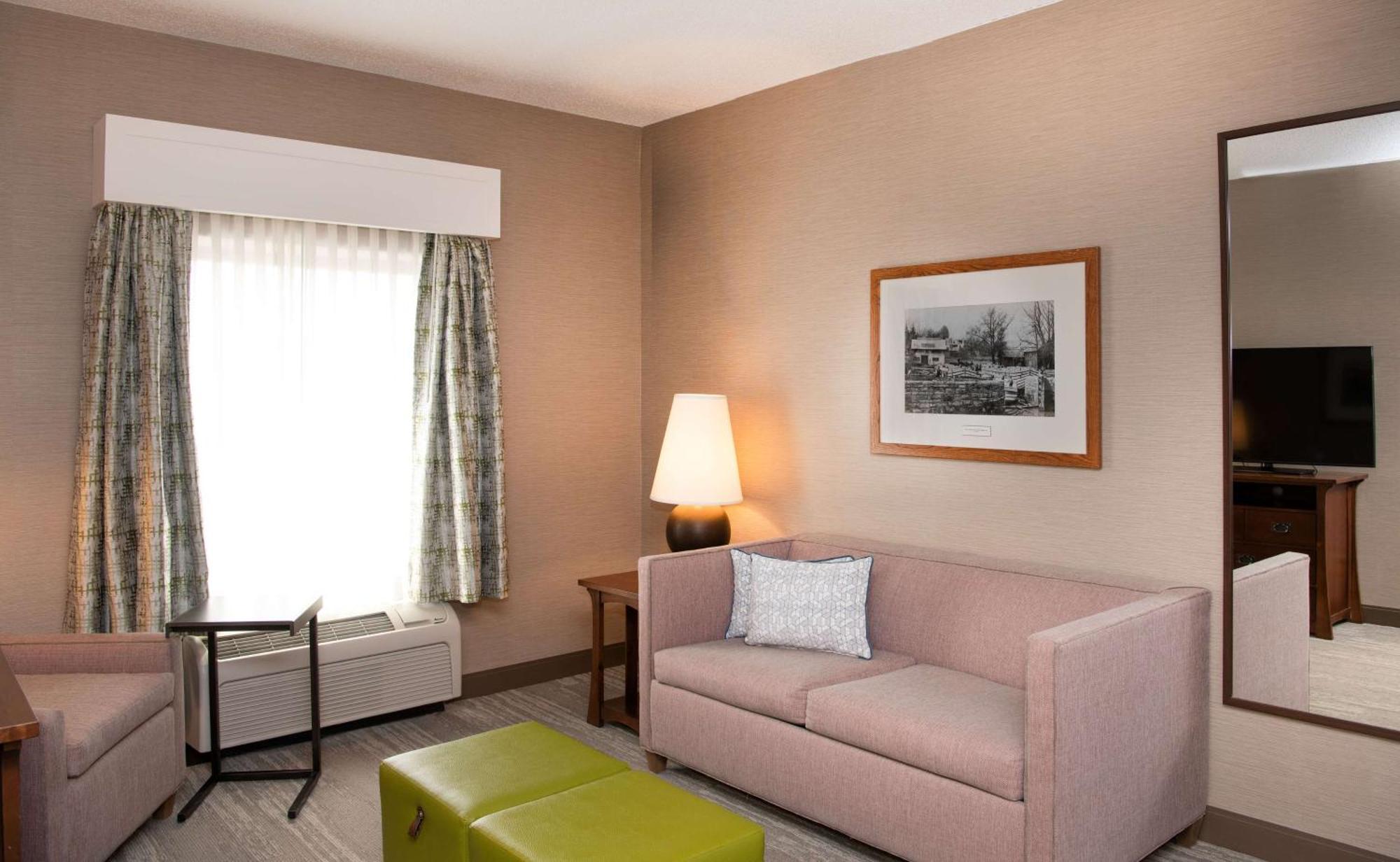 Hampton Inn & Suites Rochester/Виктор Екстериор снимка