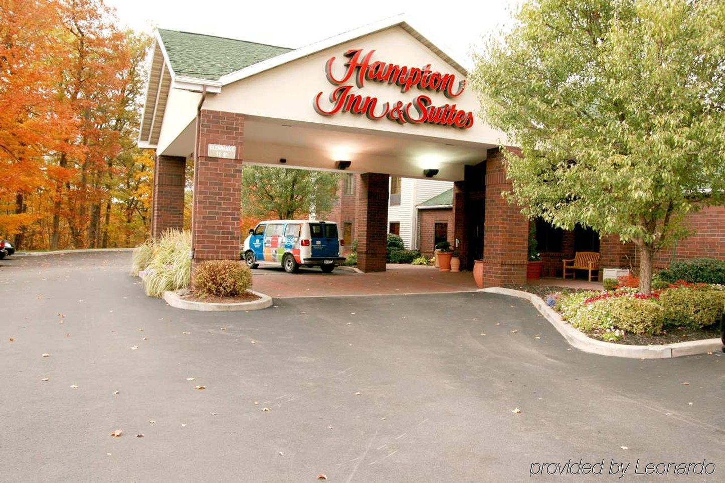 Hampton Inn & Suites Rochester/Виктор Екстериор снимка