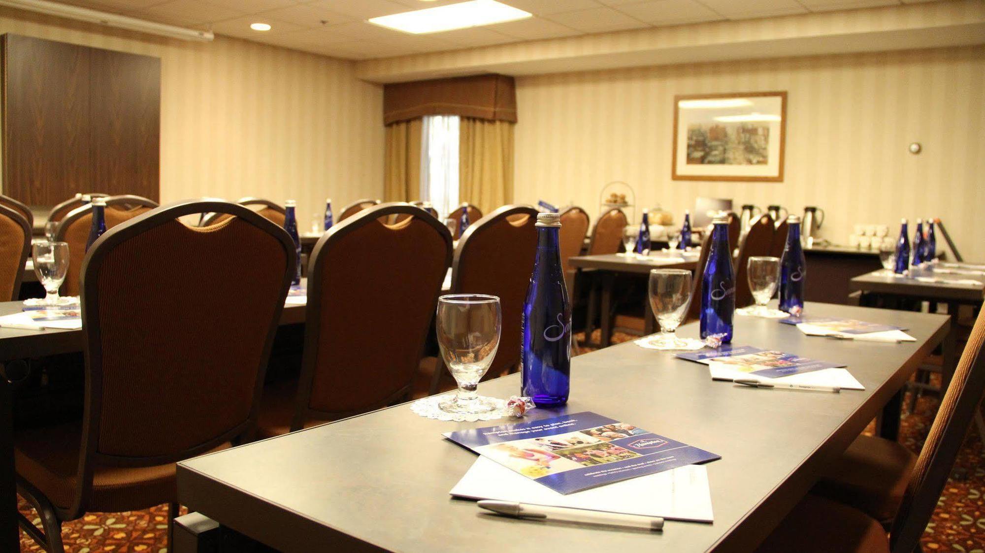Hampton Inn & Suites Rochester/Виктор Съоръжения снимка